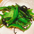 ニナw's cooksnap of when they made 簡単・ピーマンと塩昆布炒め.