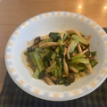  milkchoco's cooksnap of when they made 簡単1品☆小松菜とシメジのマヨネーズ炒め.
