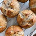 はるちなあき's cooksnap of when they made クリームチーズごまパン.