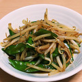 すずなまり's cooksnap of when they made もやし&絹さやのピリ辛オイスター炒め.
