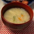 ちゃぴ♥'s cooksnap of when they made 人参と玉ねぎ★味噌汁.