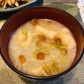 たまゴン♪'s cooksnap of when they made なめこと玉ねぎの味噌汁♪.