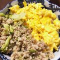 ステマム子♡♡'s cooksnap of when they made お弁当にも☆ごま油香る鶏そぼろ三色丼.