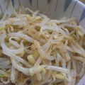 なごまん's cooksnap of when they made 超簡単！安い！手抜き！もやしナムル.