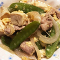 ♡khiro♡'s cooksnap of when they made 新玉ねぎとさやえんどうの卵とじ.