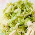 tumitumiki's cooksnap of when they made キャベツと蒸し鶏のゴママヨサラダ.