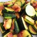 クックY7I05N☆'s cooksnap of when they made ズッキーニとベーコンのダシダ炒め.
