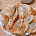 Sonew's cooksnap of when they made 餃子の皮で作るインドサモサ.