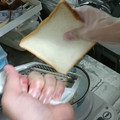 モコ０８０５'s cooksnap of when they made 自家製パン粉!!簡単おろし金!!.