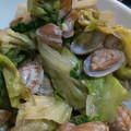 あゆたっくん's cooksnap of when they made 相性抜群！レタスとあさりの酒蒸し♪.