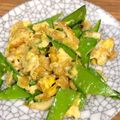 Mダッシュ☆'s cooksnap of when they made 野菜嫌いな娘も絶賛☆絹さやの卵炒め.