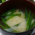 ヨシヨッシー's cooksnap of when they made 新じゃがとニラのお味噌汁.