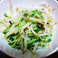 ひなたのねこやなぎ's cooksnap of when they made レンジで簡単副菜！もやしと豆苗のナムル.