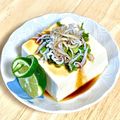 にきけん's cooksnap of when they made 冷奴+しらす+ネギ+レモン+醤油かけ.