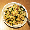 優みん's cooksnap of when they made 簡単♪ズッキーニと卵のオイマヨ炒め.