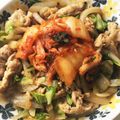 YUKIKI☆'s cooksnap of when they made 春＊新玉葱と春キャベツのキムチ豚肉丼.