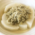 YUKIKI☆'s cooksnap of when they made 大根の柔らか煮とろろ昆布乗せ.