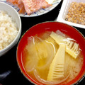 ルぴあ's cooksnap of when they made 新玉ねぎと筍のお味噌汁.