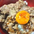 クックGXY3W☆'s cooksnap of when they made 簡単美味・二色の薄切りステーキ丼.