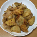 たちんぺ's cooksnap of when they made 新じゃがと新たまの焦がしマヨ炒め。.