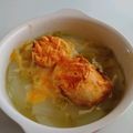 とむちっち's cooksnap of when they made 簡単白だしオニオングラタンスープ.