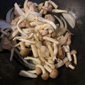 なさん☆'s cooksnap of when they made 超簡単！豚肉ときのこのバター炒め.