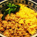 いたずらなぷー's cooksnap of when they made 冷めてもしっとり　鶏そぼろの２色丼.