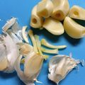 のんべぇヒロ's cooksnap of when they made にんにくの皮と芯を同時につるっと取る方法.