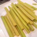 イエローバード's cooksnap of when they made ふきの下ごしらえ&保存（牛乳パック）.