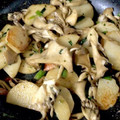 クックCUITQ1☆'s cooksnap of when they made 長芋と舞茸のバター醤油炒め.