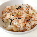 ★＊Saki＊★'s cooksnap of when they made 春キャベツと桜エビの炊き込みごはん.