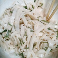 どないすんねん's cooksnap of when they made 青じそと明太マヨの大根サラダ.