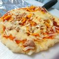 sunita's cooksnap of when they made 残りうどんでモチっとサラダピザ♡.