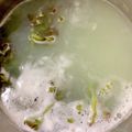 タカキッチン☆'s cooksnap of when they made 重曹なしでアク抜き♪ワラビのおひたし.