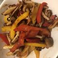 すごめ's cooksnap of when they made お弁当に♪パプリカとしめじのバターいため.