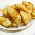 ＠迷子＠'s cooksnap of when they made はんぺん桜海老チーズの揚げ餃子.