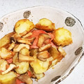 桜月❀咲良mommy's cooksnap of when they made じゃがいもと鮭の味噌バター醤油炒め.