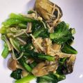 ナルぴょん's cooksnap of when they made 牡蠣とエノキタケのニンニクバター醤油炒め.