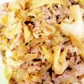 1男4女のママ's cooksnap of when they made 免疫アップ！豚肉とキャベツのガリバタ炒め.