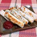 chinamin☆★'s cooksnap of when they made 餃子の皮de☆チーズの魚肉ソーセージ巻き.