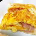 なーなちゃん's cooksnap of when they made ハムエッグ風☆チーズ入り目玉焼き.