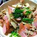 ユーロン's cooksnap of when they made きのことソーセージのレンジでチン！.