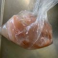 たまゴン♪'s cooksnap of when they made しっとり鶏胸肉の下処理.