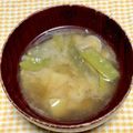 わたさな2016's cooksnap of when they made 絹さや・新じゃが・しめじのお味噌汁♪.