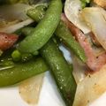 見習い猫さん's cooksnap of when they made スナップエンドウとウィンナーの塩炒め.