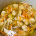 ゆんひママ☆'s cooksnap of when they made やわらか肉だんごと春雨で和風スープ☆.