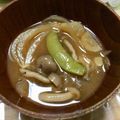 はちみつかなこ's cooksnap of when they made 春～✿新玉ねぎとスナップえんどうの味噌汁.