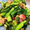 mogumogu5's cooksnap of when they made 小松菜とベーコンのガーリック炒め.