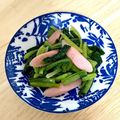 にきけん's cooksnap of when they made サラダ菜とソーセージの塩コショウ炒め.