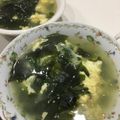 ねこらー's cooksnap of when they made 簡単◎心落着くネギわかニラ玉だしスープ　.